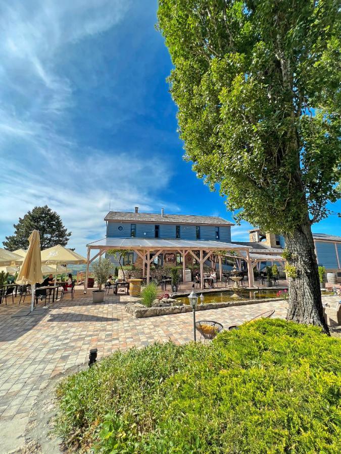 Hotel Hilltop Borbirtok&Étterem Neszmély Exterior foto